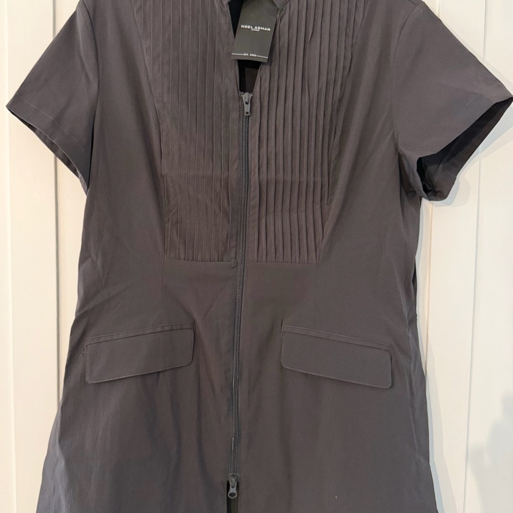 NWT Noel Asmar dolce Tunic Cap Sleeve Uniform Charcoal Zip-Up